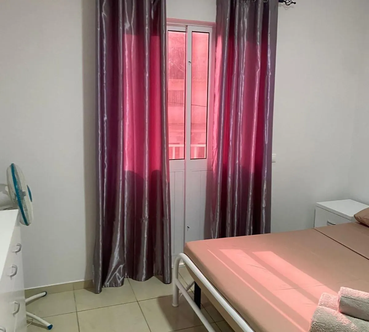 Katila-Rooms-Lima Espargos Apartment
