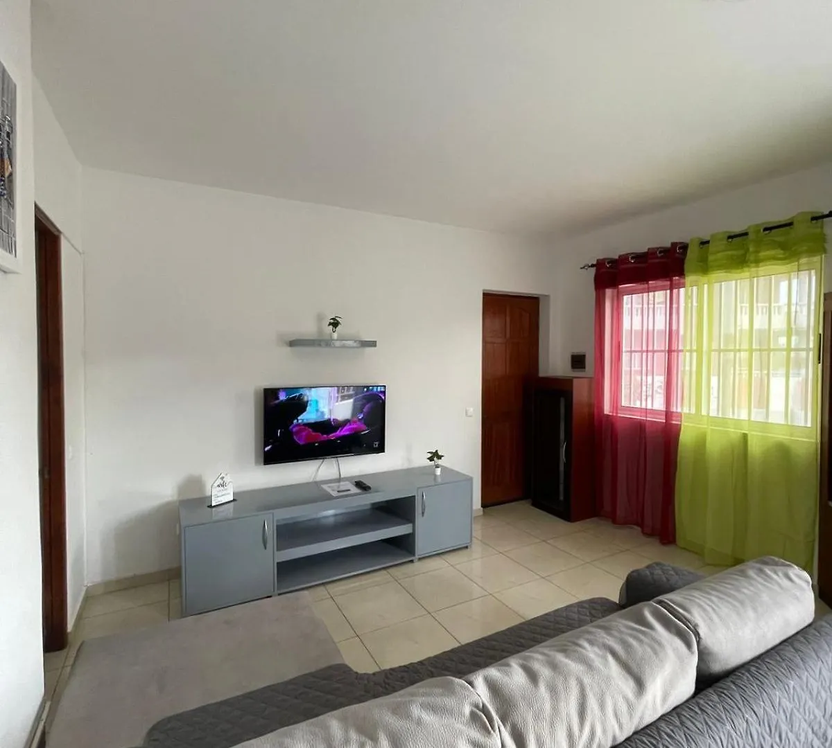 Katila-Rooms-Lima Espargos Apartment